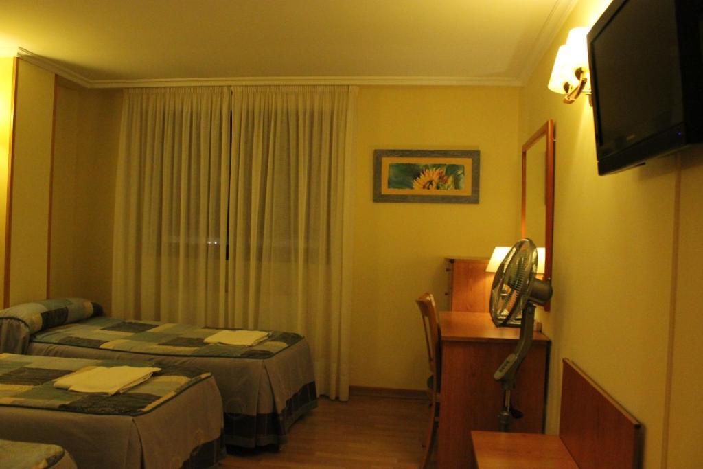 Hostal El Volante Estella Rum bild